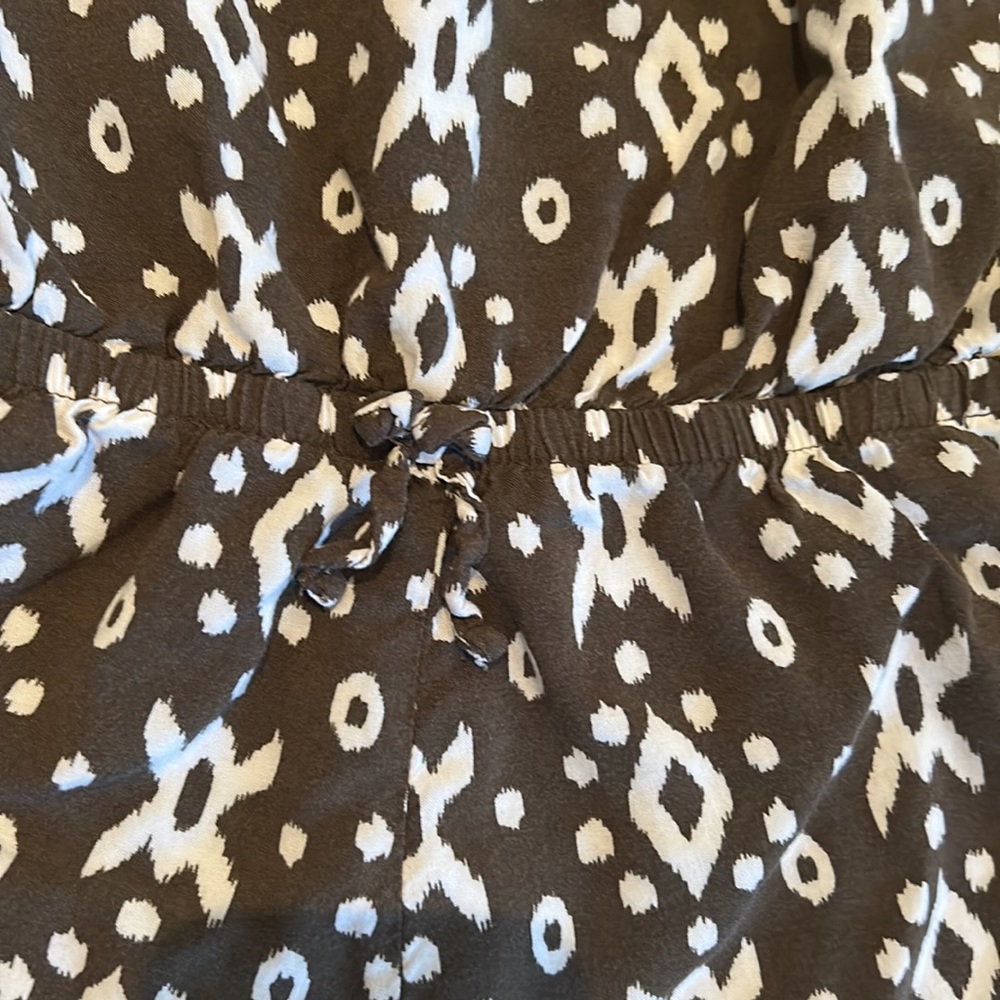 Romper - Picture 3 of 4